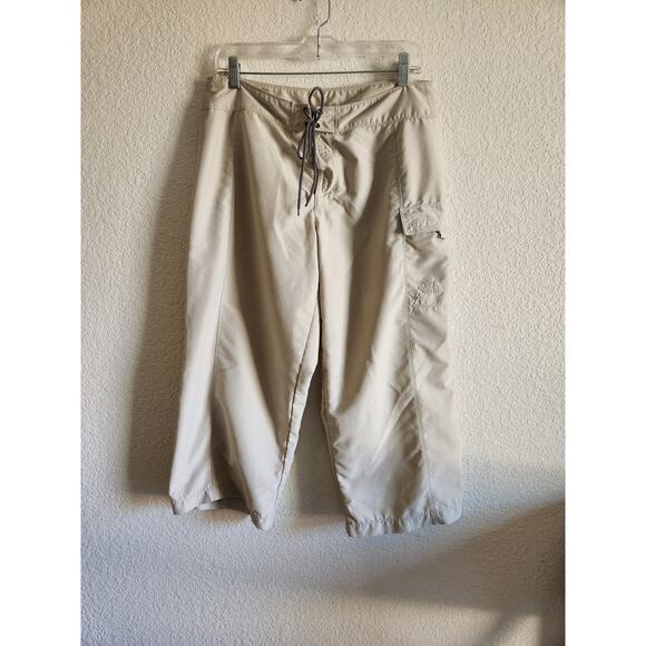 The North Face Women's Tan  Cargo Capris M - Picture 1 of 9